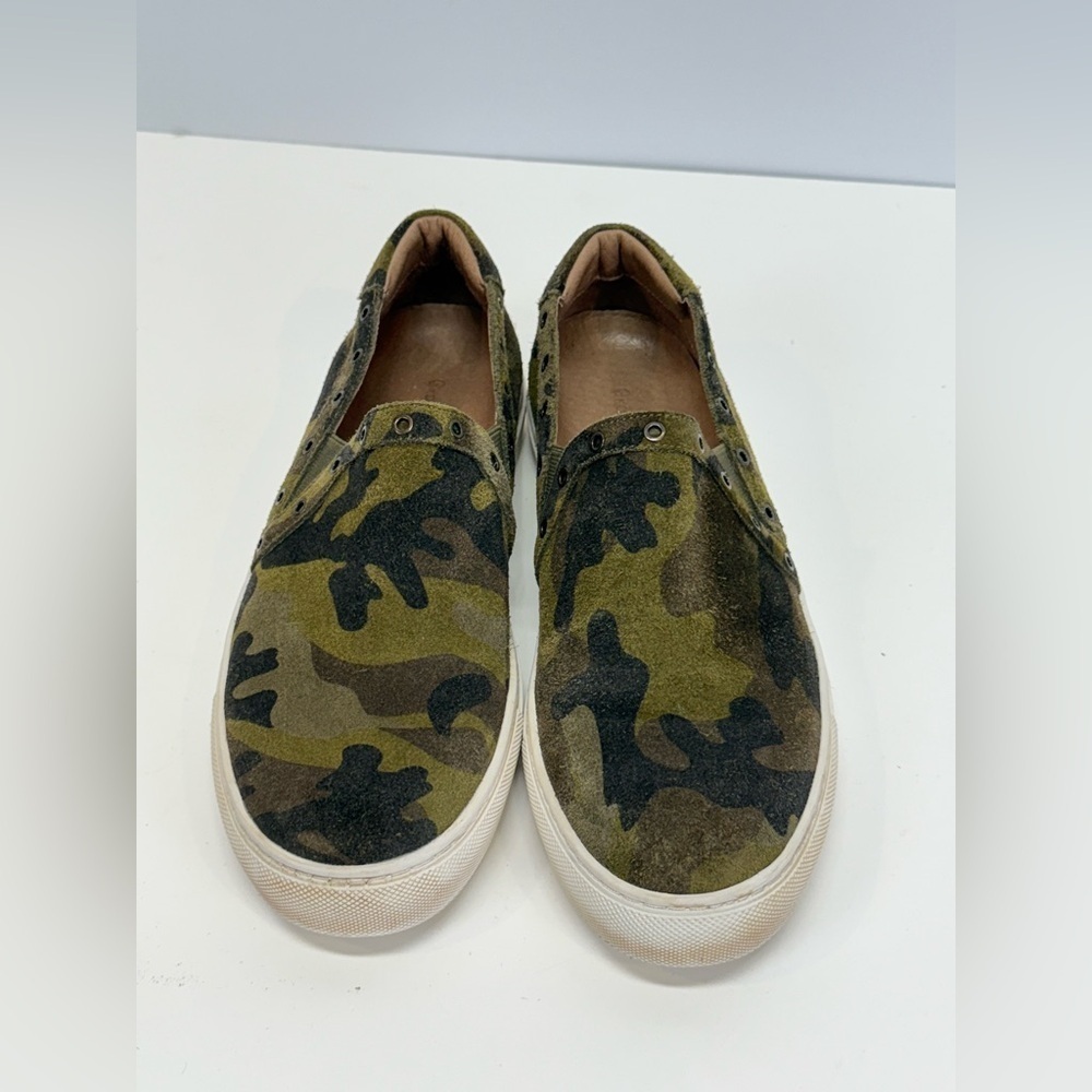 CHOCOLATE BLU Olive camo NOELLA  slip on sneakers size 40/9.5-10US - Picture 3 of 8